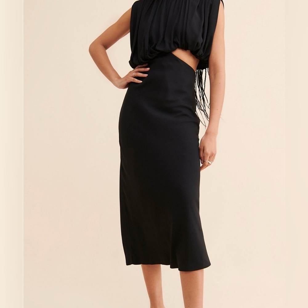 Third form cut out dress - Picture 1 of 3